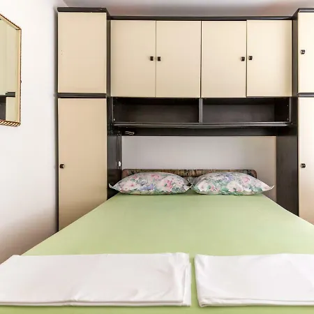 Апартаменты Apartman Mila Макарска