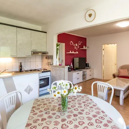 Apartman Mila Апартаменты *