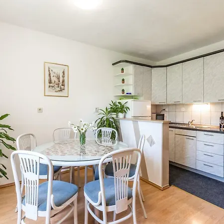 Apartman Mila * Макарска
